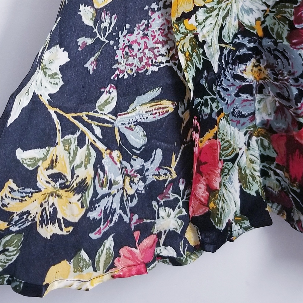 BLACK FLORAL DRESS - Picture 6 of 7